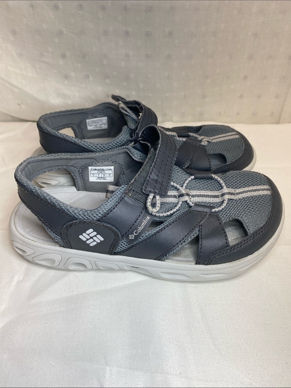 Columbia Sandals Boys Size 3 Gray
